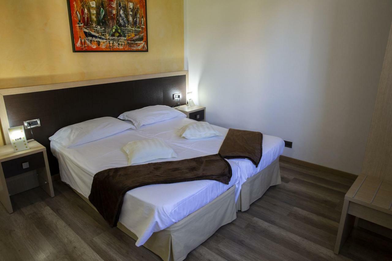 Hotel Lauro Gravedona Εξωτερικό φωτογραφία
